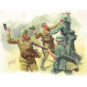 MB35024 1/35 白兵戦 独軍vsソ連軍4体 41-42年 東部戦線 No.3 [組立式プラスチックモデル]