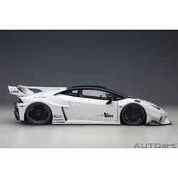 ヨドバシ.com - オートアート AUTOart 79125 1/18 リバティー ヨドバシ.com - オートアート AUTOart 79125 1/18 リバティー