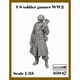 AR35047 1/35 WWII アメリカ 冬季欧州戦線の機関銃手 1体入 [組立式プラスチックモデル]