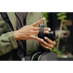 ヨドバシ.com - Peak Design ピークデザイン マイクロ クラッチ