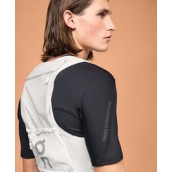 ヨドバシ.com - オン On ウルトラベスト10L Ultra Vest 10L