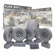 MAC35611 1/35 現用 トヨタFJ43 自重変形タイヤセット パターン#1 （AKインタラクティブ用） [プラモデル用パーツ]