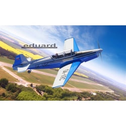 EDU82185 1/48 Z-526 トレネールマスター プロフィパック [組立式プラスチックモデル]