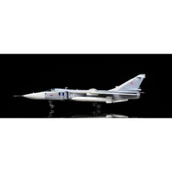 ミニカー　1/72 SU-24MR ロシア海軍 30(ホワイト) [CA722411] Calibre Wings(カリバ―ウイングス)1/72 (ダイキャスト製) SU