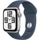 Apple Watch SE 第2世代 （GPSモデル）- 40mmシルバーアルミニウムケースとストームブルースポーツバンド - S/M [MRE13J/A]