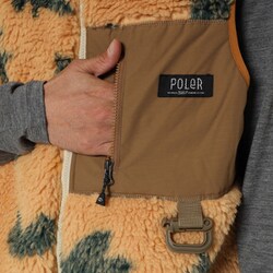 ヨドバシ.com - ポーラー POLeR POLER JACQUARD SHERPA VEST