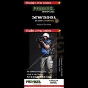 MW3551 1/35 現用 男性TVカメラマン ビッグダディー [組立式プラスチックモデル]
