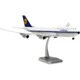 LH35 1/200 B747-8 ルフトハンザ ドイツ航空 RETRO ランディングギア･スタンド付 [飛行機完成モデル]