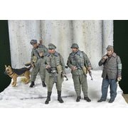 DD35228 1/35 現用 東ドイツ 「ベルリンの壁」DDR国境警備隊 1970-80年代冬（4体セット） [組立式プラスチックモデル]