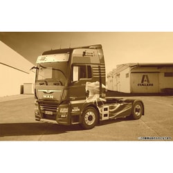 IT3959 1/24 MAN TGX XXL D38 新規パーツ追加/新デカール仕様 [組立式プラスチックモデル]