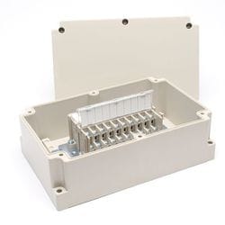 BOXTM-2001 [ボックスTMシリーズ 中継ボックス端子台付き M3.5ネジ端子台20極 電線取込口無タイプ 1個]