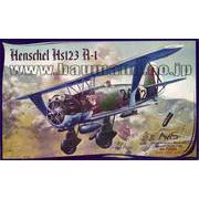 AV7204 独 ヘンシェルHs123A-1急降下爆撃機 1/72 [組立式プラスチックモデル]