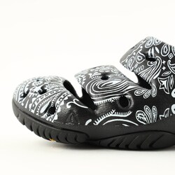 KEEN YOGUI ARTS H&S Black （キーン ヨギ アーツ-ブラック