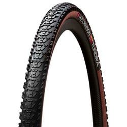 ハッチンソン サイクルタイヤ シクロ/グラベルタイヤ HUT ツンドラ TLR 700x40 ハードスキン TAN 8045-PV531691