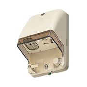 WK4104K [フル接地防水コンセント 入線機能付 クリームグレー]
