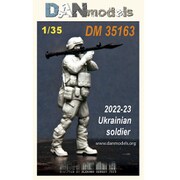 DAN35163 1/35 ウクライナ兵 w/対戦車擲弾発射器 2022/2023年 [組立式プラスチックモデル]