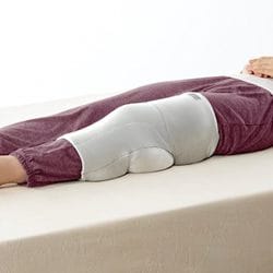 441007 [お医者さんの膝futon]