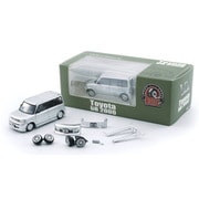 64B0380 1/64 トヨタ 2000 bB シルバー LHD [ダイキャストミニカー]