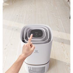 エレクトロラックス◇空気清浄機 UltimateHome300 シェルホワイト エレクトロラックス、花粉モード搭載の空気清浄機「UltimateHome