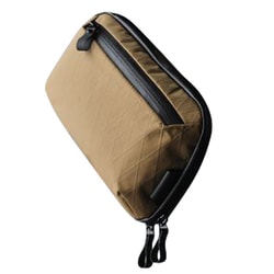 41371184 [ELEMENTS TECH CASE MINI ポーチ ミニバッグ スリングバッグ 2WAYバッグ C Brown]