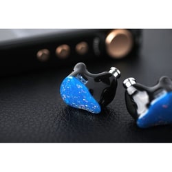 セール中！[美品]THIEAUDIO Hype4 4BA+2DD THIEAUDIO HYPE 4 2DD + 4BA インイヤーモニター HiFi イヤホン