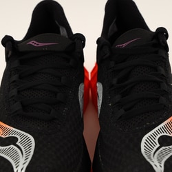 ヨドバシ.com - サッカニー SAUCONY エンドルフィンプロ4