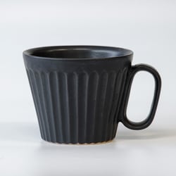 生涯を添い遂げるマグ 笠間焼 しのぎ マグカップ 240ml ブラックマット 12132
