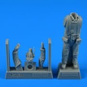 ARB 320180 1/32 WW.II 米海兵隊パイロット （立姿勢） [組立式プラスチックモデル]