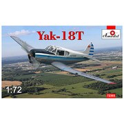 AM72303 1/72 ヤコブレフYak-18T練習連絡機・ソビエト＆急患搬送機 [組立式プラスチックモデル]