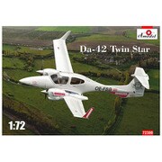 AM72380 1/72 ダイヤモンドDa-42ツインスター双発ビジネス機 [組立式プラスチックモデル]