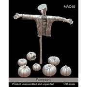 MAC40 1/35 ジオラマアクセサリー かかし＆カボチャセット [組立式プラスチックモデル]