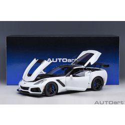 ヨドバシ.com - オートアート AUTOart 71270 1/18 シボレー