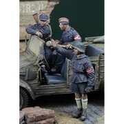 DD35237 1/35 WWII ドイツ キューベルワーゲンに乗るヒトラーユーゲントセット ドイツ 1945 3体入 [組立式プラスチックモデル]