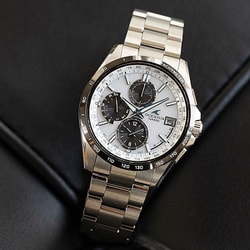 【中古良品】オシアナス　クラシックライン　OCW-T2600J-7AJF オシアナス クラシックライン OCW-T2600J-7AJF メンズ 電波