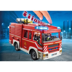 おもちゃ　消防署 消防トラック 「playmobil プレイモービル」 9466 Amazon.co.jp: プレイモービル 消防署 消防トラック (2023) 9466
