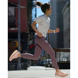 HOKAONEONE NAZELITE タイツ　Sサイズ HOKA®公式サイト【ノバフライ ハーフ タイツ|NOVAFLY HALF TIGHT
