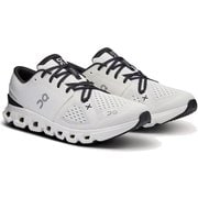クラウド エックス 4 メンズ ランニングシューズ Ivory/Black US8(26cm) 3ME30040791