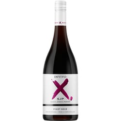 インヴィーヴォ X サラジェシカパーカー ピノノワール 750ml ニュージーランド [赤ワイン]