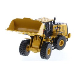 ミニカー　1/50 キャタピラー CAT 966 ホイールローダー [DM85686] Amazon.com: Diecast Masters 1/50 CAT 966 Wheel Loader 85686