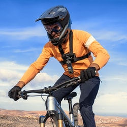 【使用数回美品】Insta360 X4 + 自転車撮影キット・自撮り棒 X4を購入 - 8K 360度アクションカメラ - Insta360 ストア