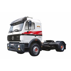 IT3956 1/24 メルセデス・ベンツSK 1844 LS V8 トラクターヘッド [組立式プラスチックモデル]