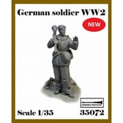 AR35072 1/35 WWII ドイツ パンツァーファウストを持つ冬季装備の兵士 [組立式プラスチックモデル]