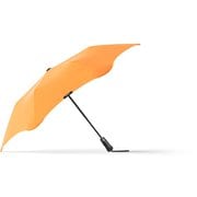 BLUNT METRO MANGO ORANGE [耐風傘 BLUNT 親骨の長さ：55cm 直径：100cm オートオープン]