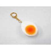 食品サンプル キーホルダー ゆで玉子1/2