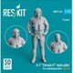 RSKF72-0040 1/72 A-7 コルセアII 男性パイロット 立姿勢1 [組立式プラスチックモデル]