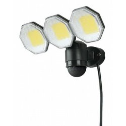 コンセント式LEDセンサーライト 3灯式 2000lm/防雨構造/屋内・屋外用 DLA-18T300