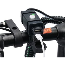 NFR-01 USB充電器 04-83001xx-1