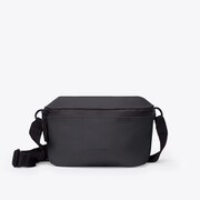 Jona（ヨナ） Medium Bag [UCON ACROBATICS Lotus ショルダーバッグ Black]