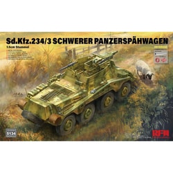 RFM5134 1/35 Sd.Kfz.234/3 シュツンメル7.5cm砲搭載 8輪重装甲偵察車 [組立式プラスチックモデル]