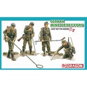 DR6280 1/35 WW.II ドイツ軍 地雷処理チーム フィギュア 4体セット [組立式プラスチックモデル]
